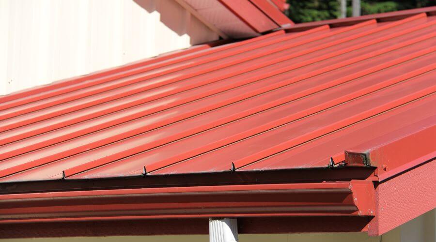 Professional gutter cleaning services in Melvin, TX